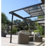 COULEURS DU MONDE - Pergola adossée AZURA + couverture en polycarbonate - Aluminium gris anthracite - 3.5 x 4 m2 – Image 2