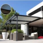 COULEURS DU MONDE - Pergola adossée AZURA + couverture en polycarbonate - Aluminium gris anthracite - 3.5 x 4 m2 – Image 7