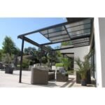 COULEURS DU MONDE - Pergola adossée AZURA + couverture en polycarbonate - Aluminium gris anthracite - 3.5 x 4 m2 – Image 4